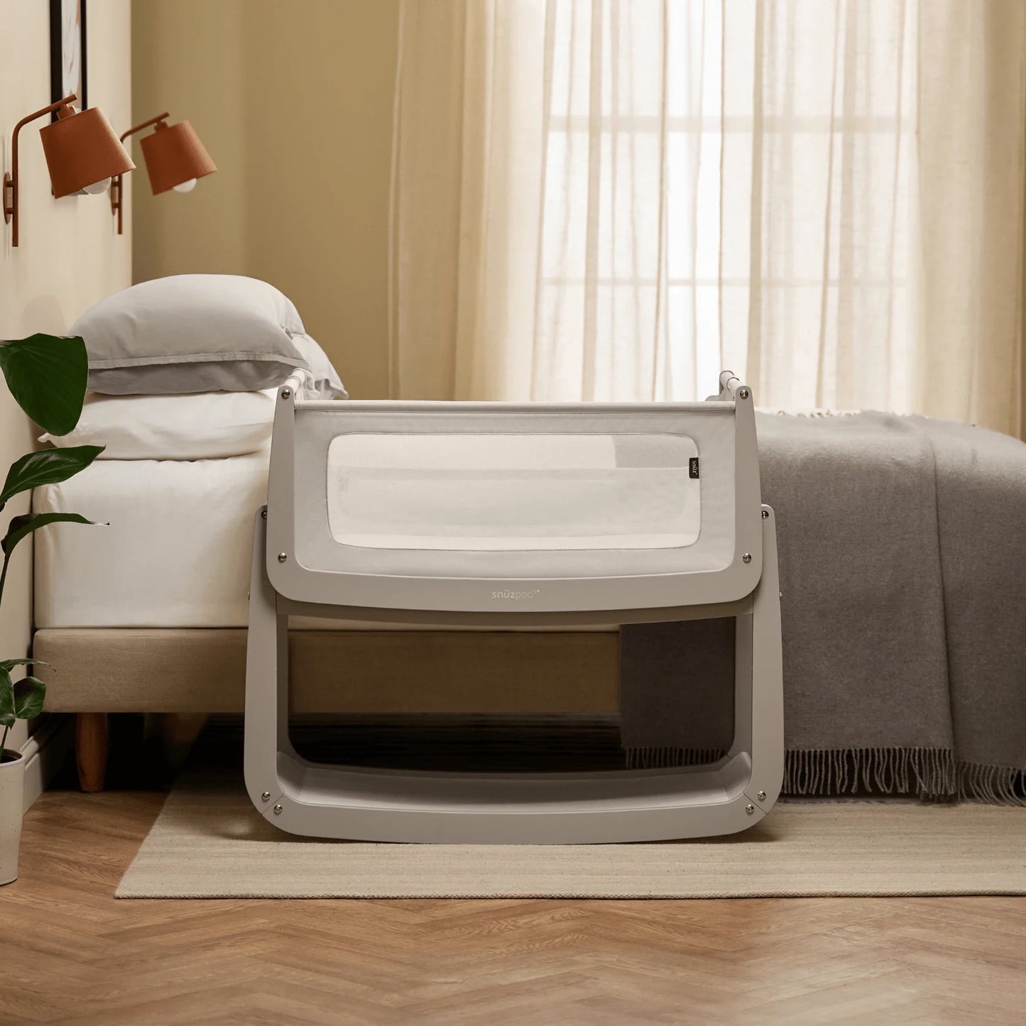 Snuz - SnuzPod5 Bedside Crib | Pebble
