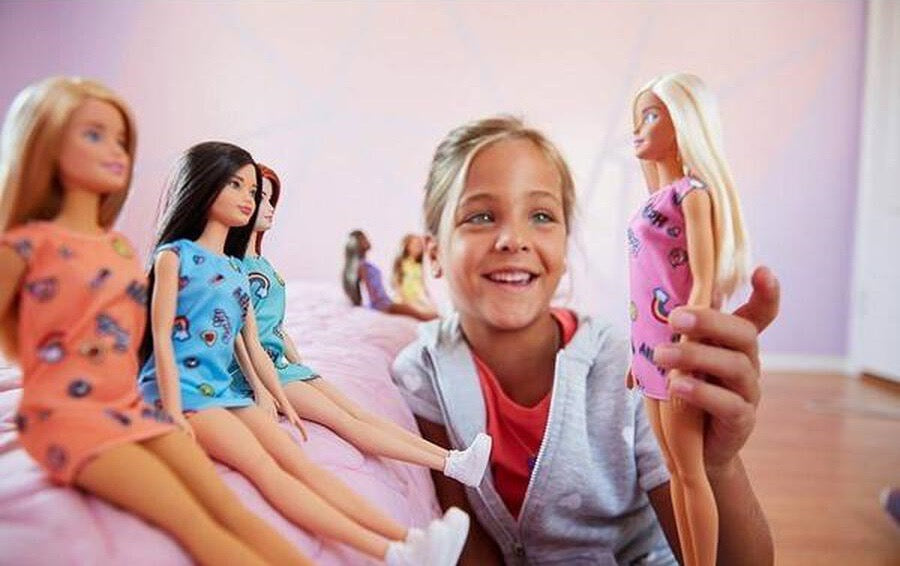 Barbie - Trendy Fashion Doll Barbie - Trendy Fashion Doll