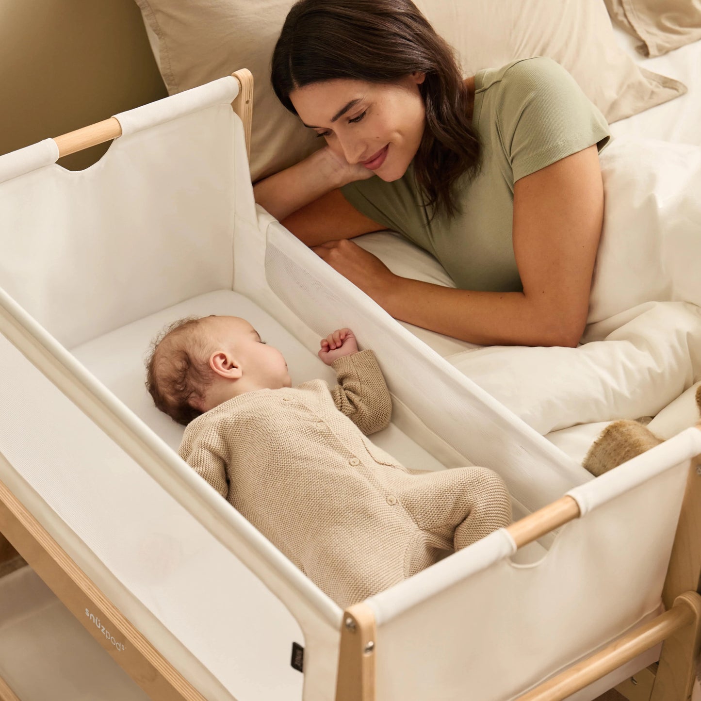 Snuz - SnuzPod5 Bedside Crib | Natural