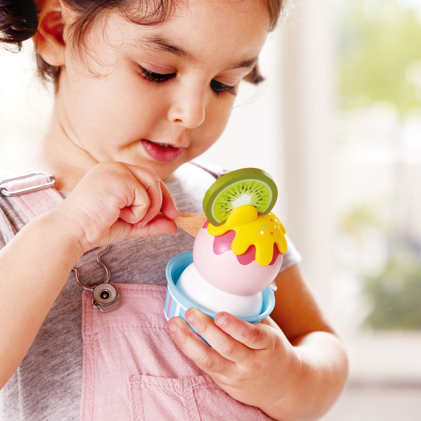 Hape - Creamy Dreamy Ice Cream Corner