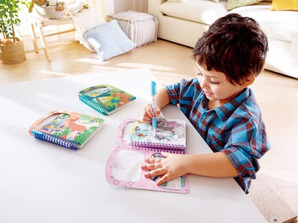 Hape - لوحة خربشة بالماء | 3 سنوات فما فوق Hape - لوحة خربشة بالماء | 3 سنوات فما فوق