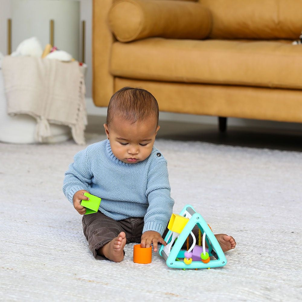 Infantino - Activity Triangle & Shape Sorter Infantino - Activity Triangle & Shape Sorter