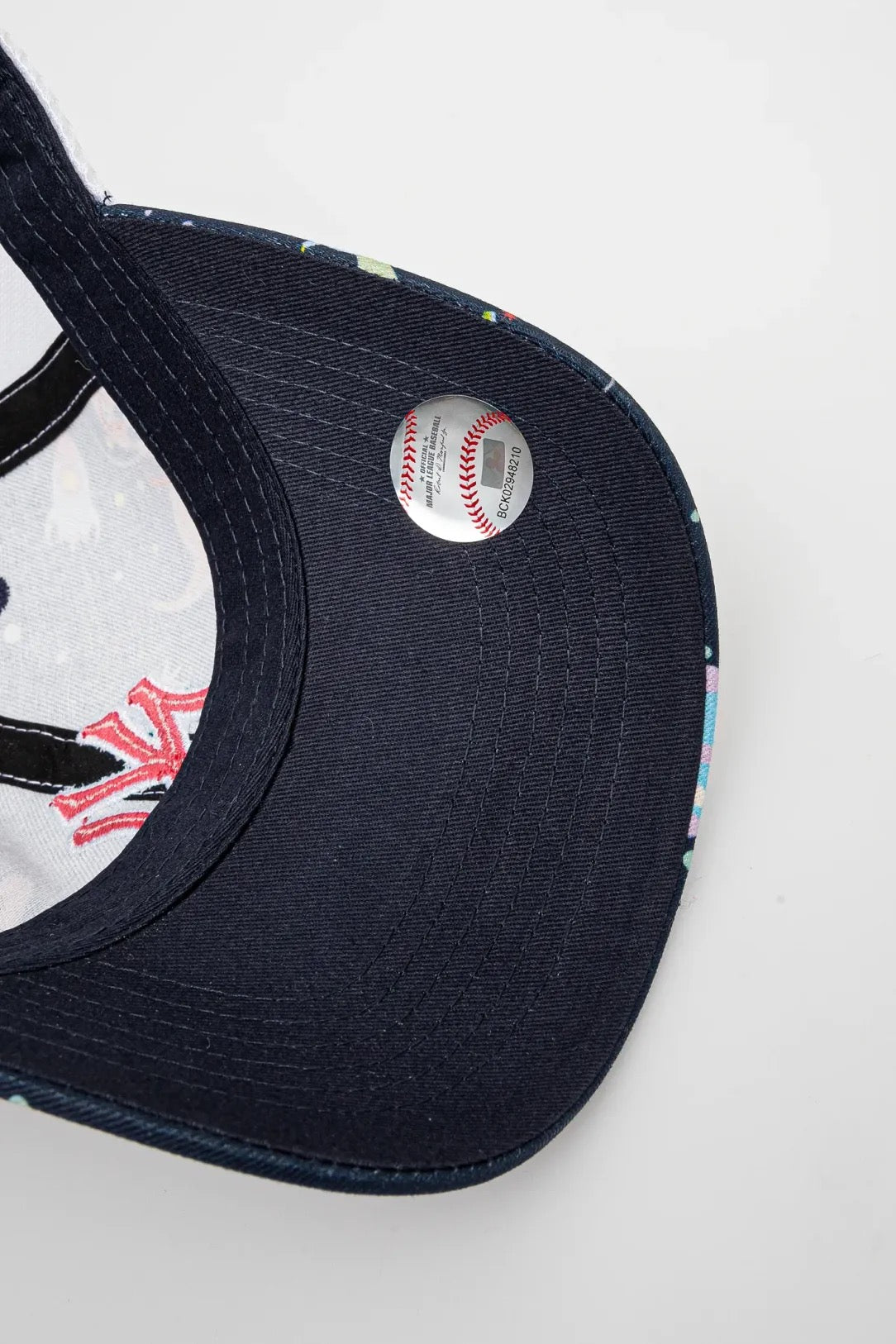 47 Brand - Youth New York Yankees Mesh Cap | Navy Space Dino 47 Brand - Youth New York Yankees Mesh Cap | Navy Space Dino