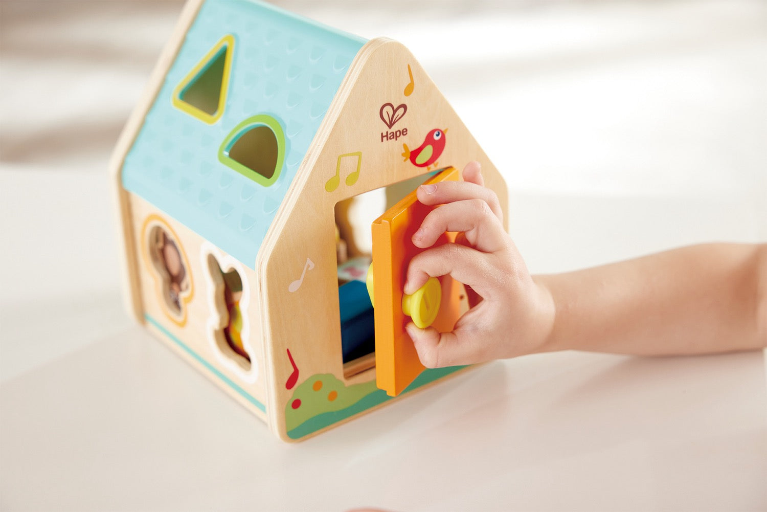 Hape - Critter House Shape Sorter Hape - Critter House Shape Sorter