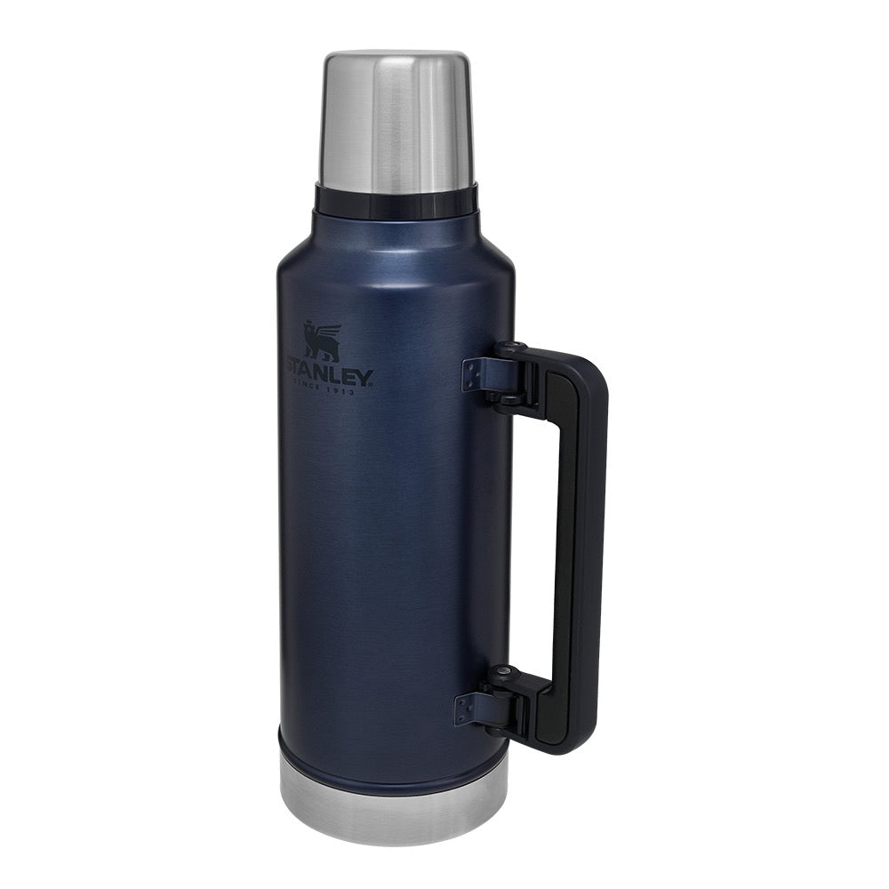 Stanley - The Legendary Classic Bottle | NIGHTFALL | 1.9L Stanley - The Legendary Classic Bottle | NIGHTFALL | 1.9L