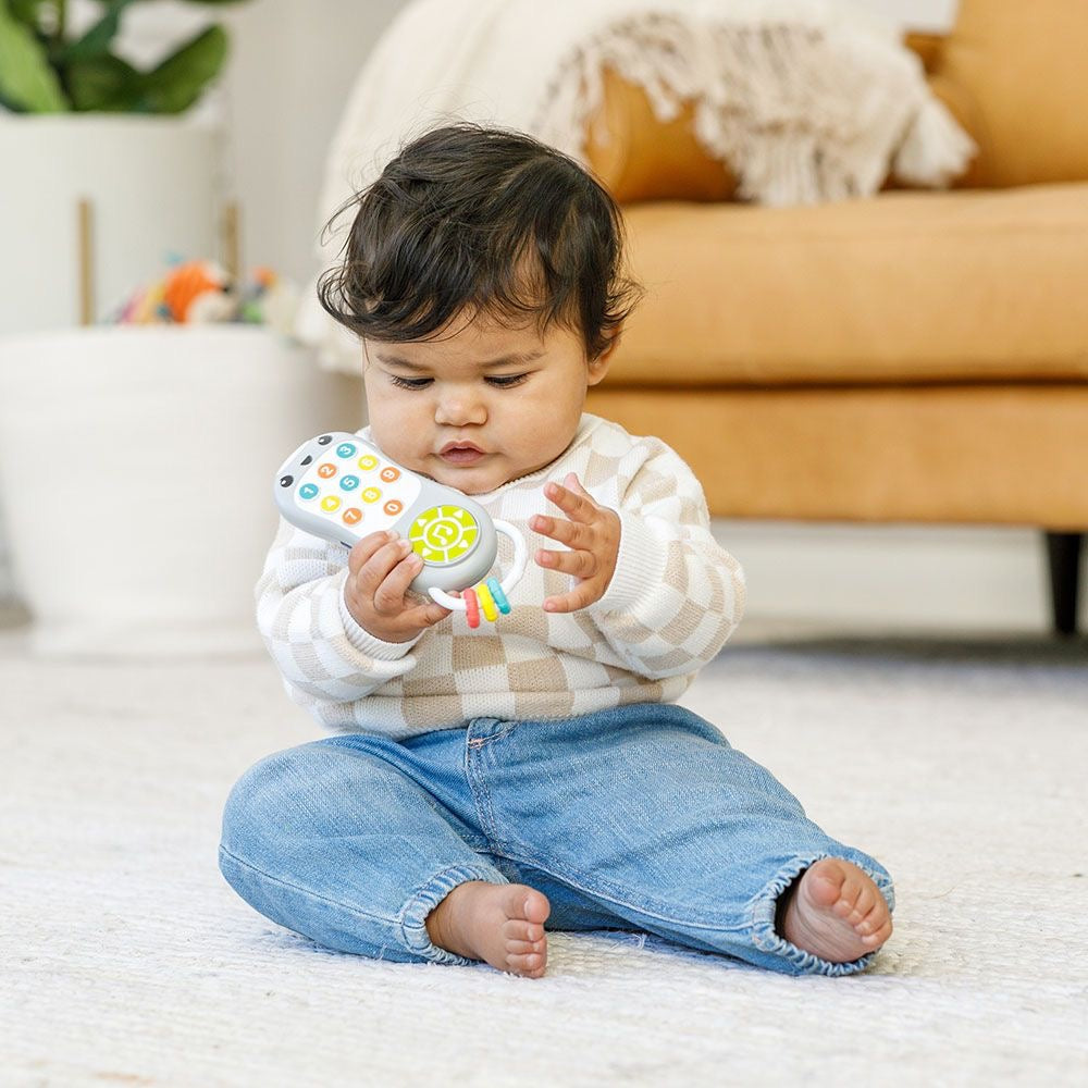 Infantino - Music & Light Pretend Remote Control | 0m+ Infantino - Music & Light Pretend Remote Control | 0m+
