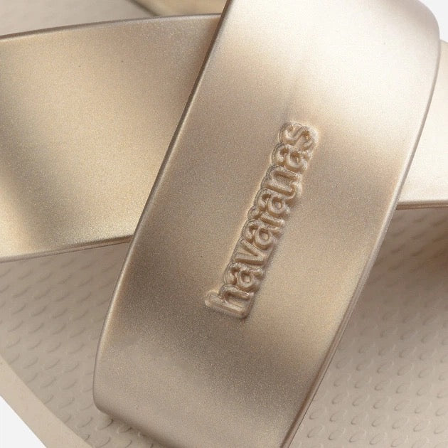 Havaianas - Slim Glitter Aqua Flip Flops | Metal Beige Havaianas - Slim Glitter Aqua Flip Flops | Metal Beige