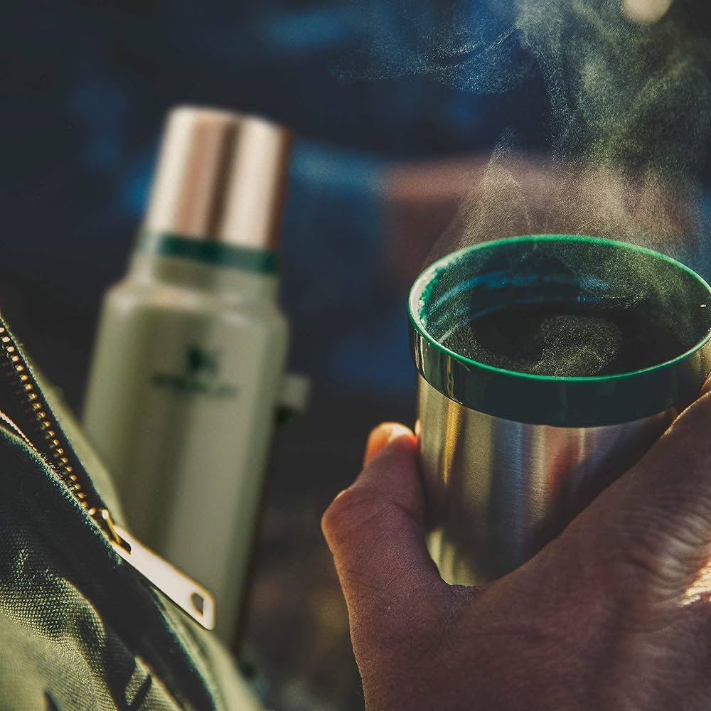 Stanley - The Legendary Classic Bottle | Matte Black Pebble | 1.4L Stanley - The Legendary Classic Bottle | Matte Black Pebble | 1.4L