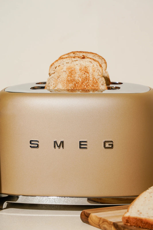 Smeg 2-Slot Toaster Matt White — BambiniJO Jordan