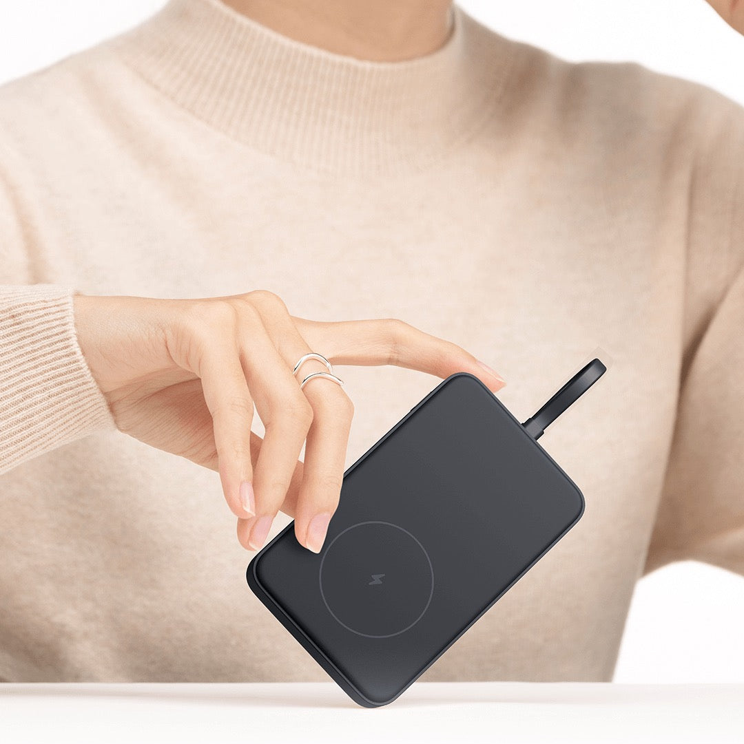 Xiaomi - 33W Magnetic Power Bank 10000mAh Integrated Cable