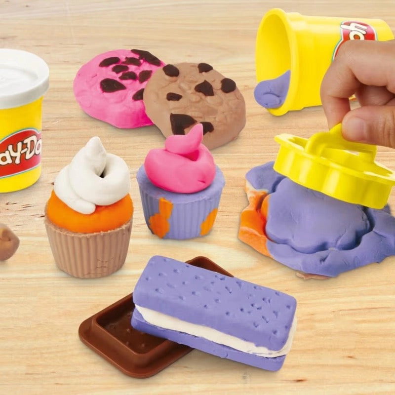مجموعة ألعاب Play-Doh Little Bakery
