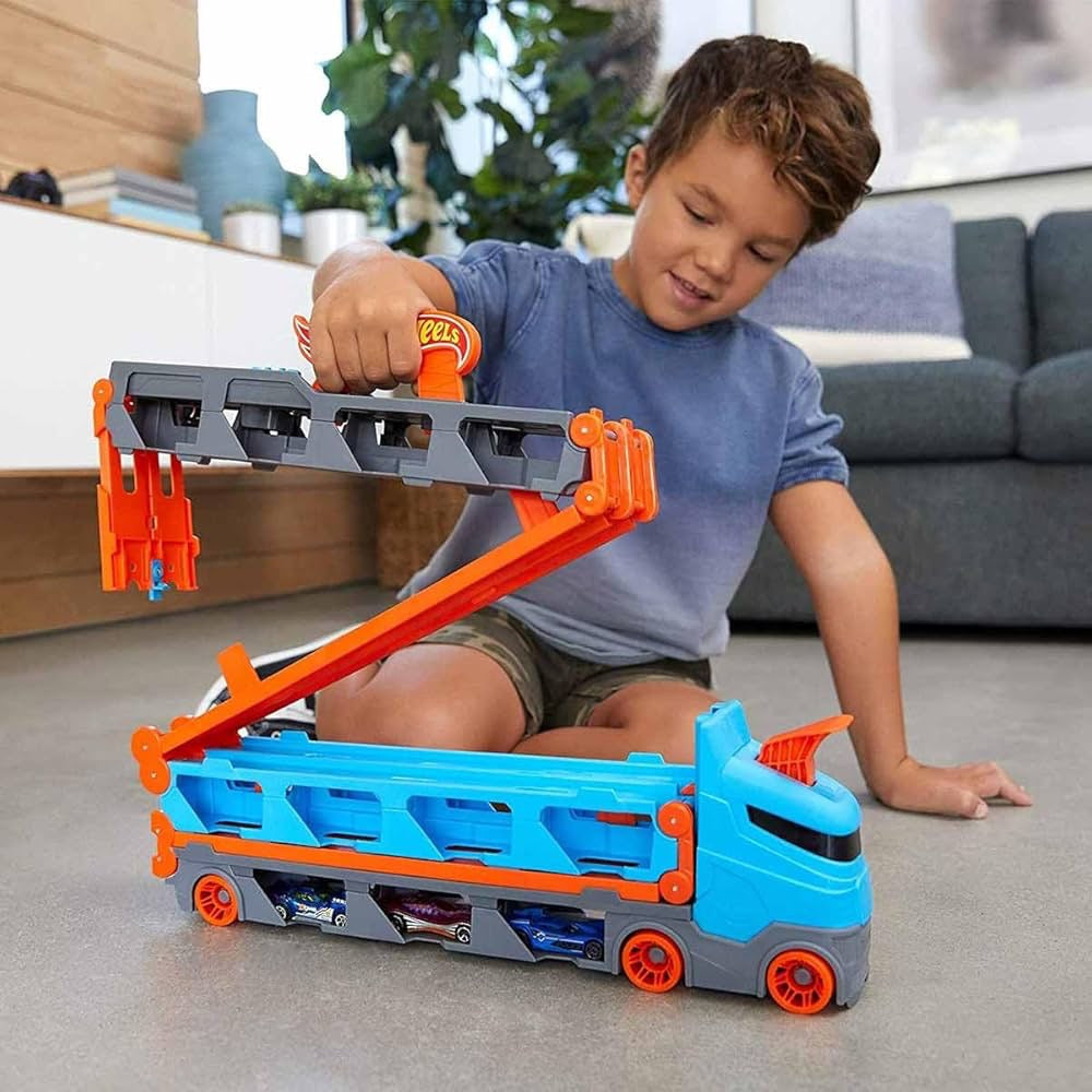 Hot Wheels - Speedway Hauler Storage Carrier with 3 Cars | 3-6Y Hot Wheels - Speedway Hauler Storage Carrier with 3 Cars | 3-6Y