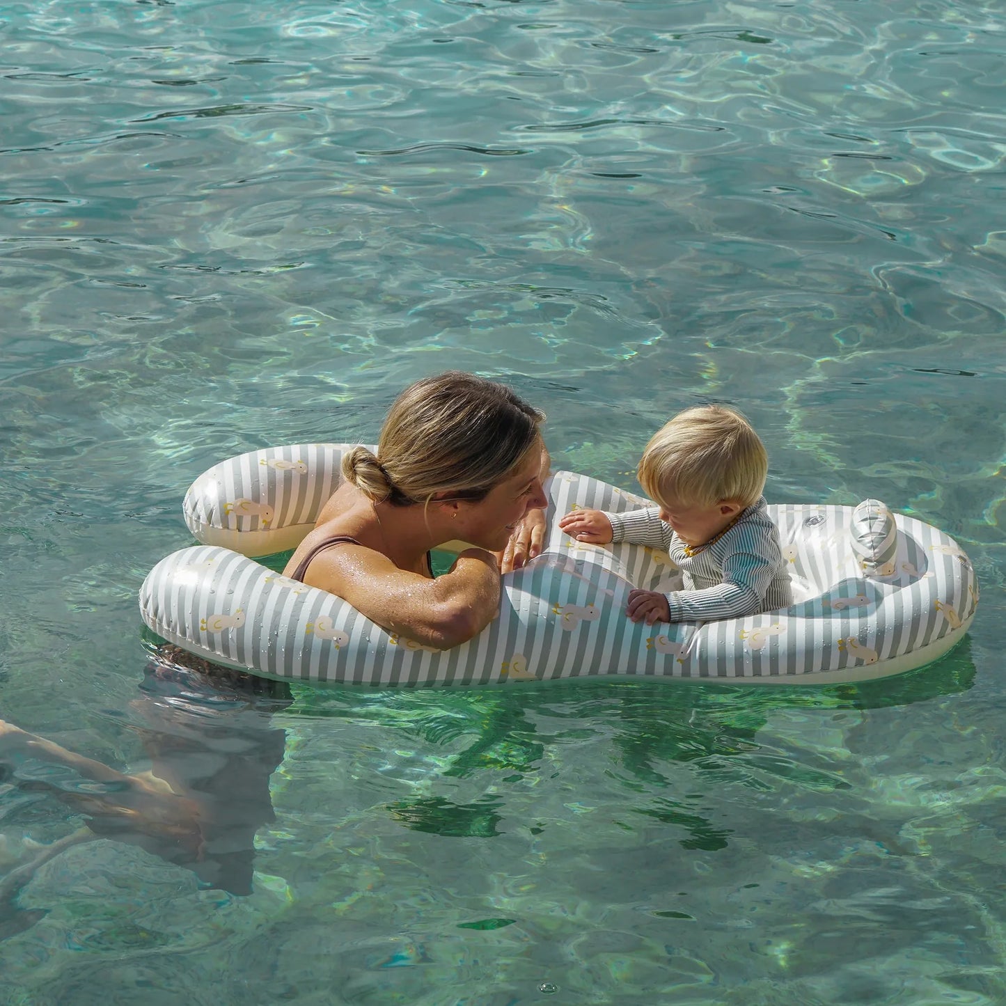 SUNNYLiFE - Float Together Baby Seat | Duck Sage Stripe