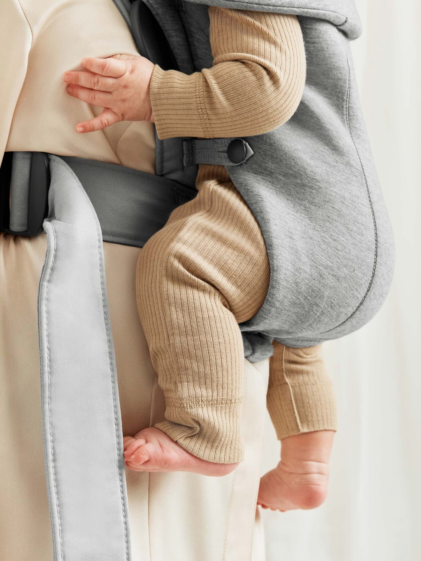 BabyBjörn - Baby Carrier Mini | 3D Jersey | Light Grey