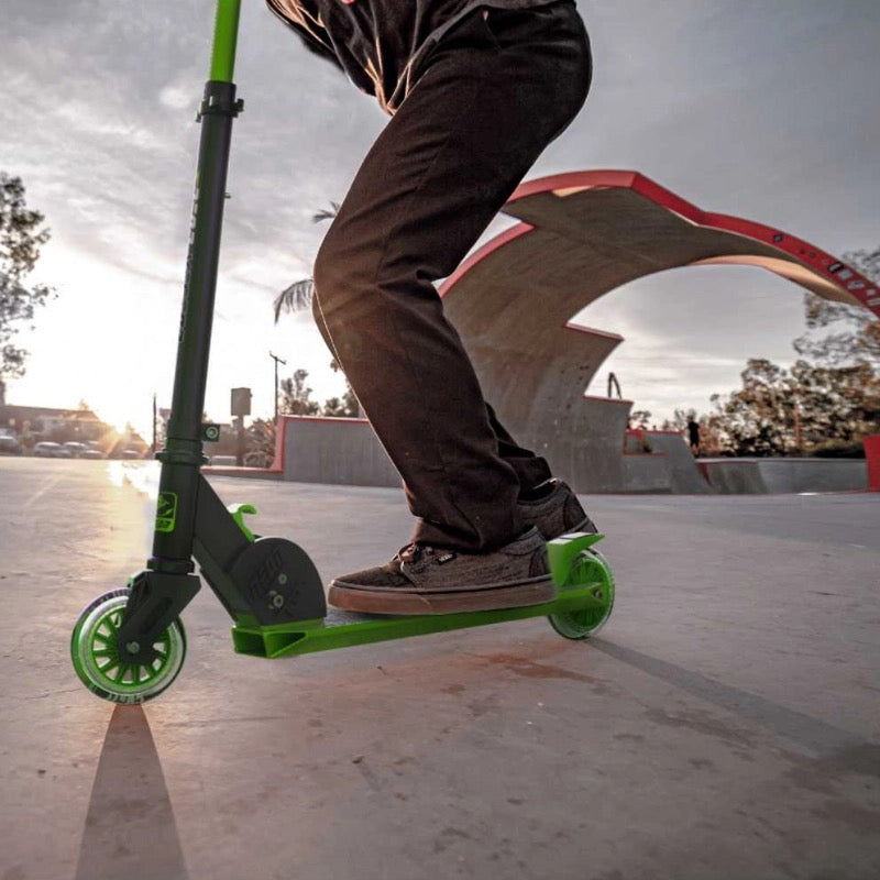 Yvolution - Neon Vector Scooter | Green | 5-9 Years Yvolution - Neon Vector Scooter | Green | 5-9 Years