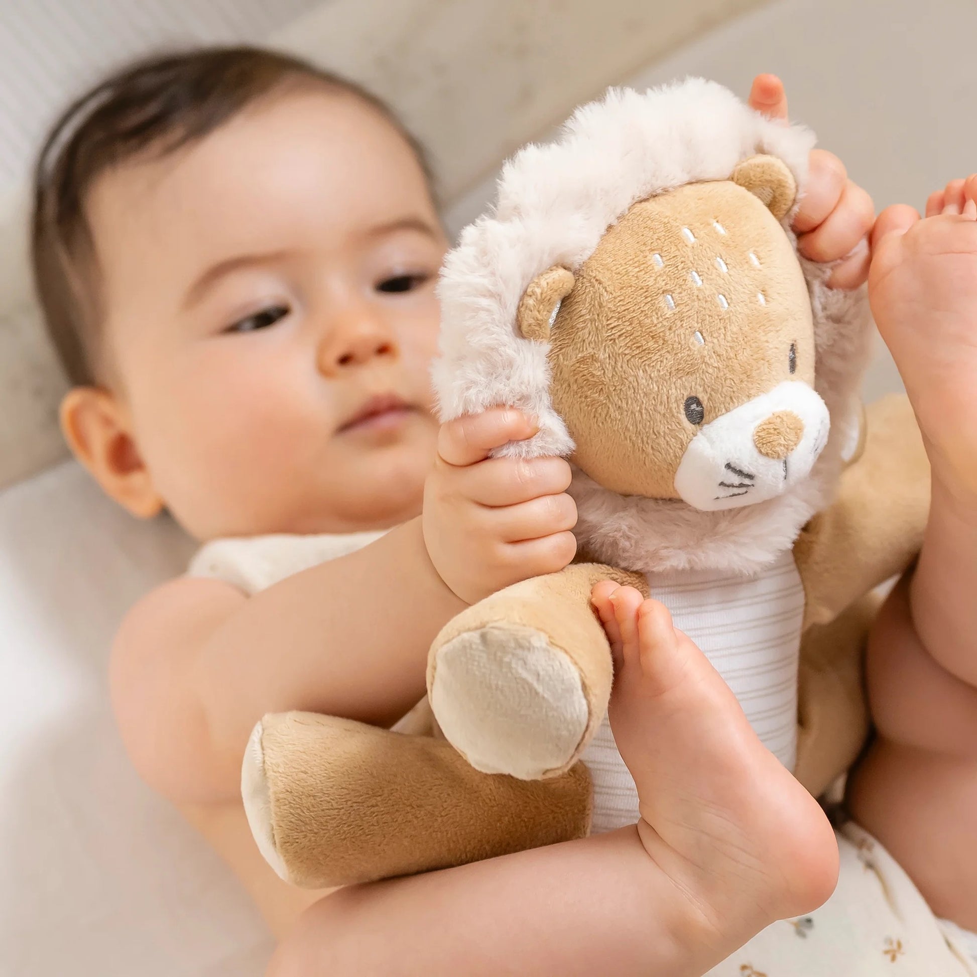 Nattou - Musical Cuddly Lion | ERNEST & OLI Nattou - Musical Cuddly Lion | ERNEST & OLI