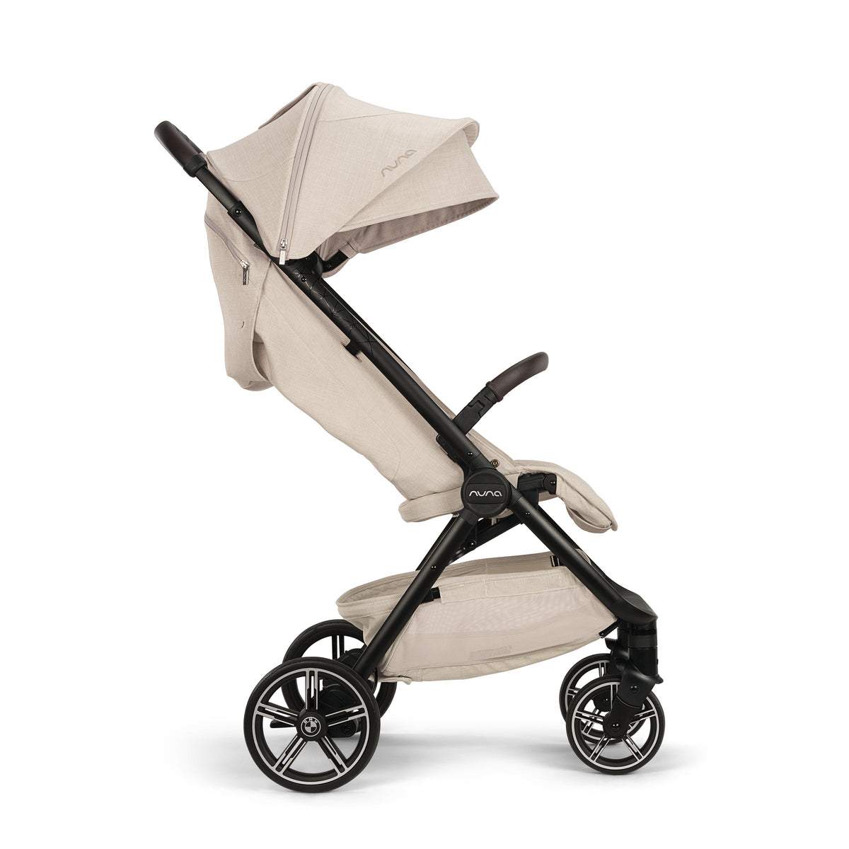 Nuna - عربة أطفال TRVL™ lx إصدار BMW | 0-7 سنوات | ميكا Nuna - عربة أطفال TRVL™ lx إصدار BMW | 0-7 سنوات | ميكا