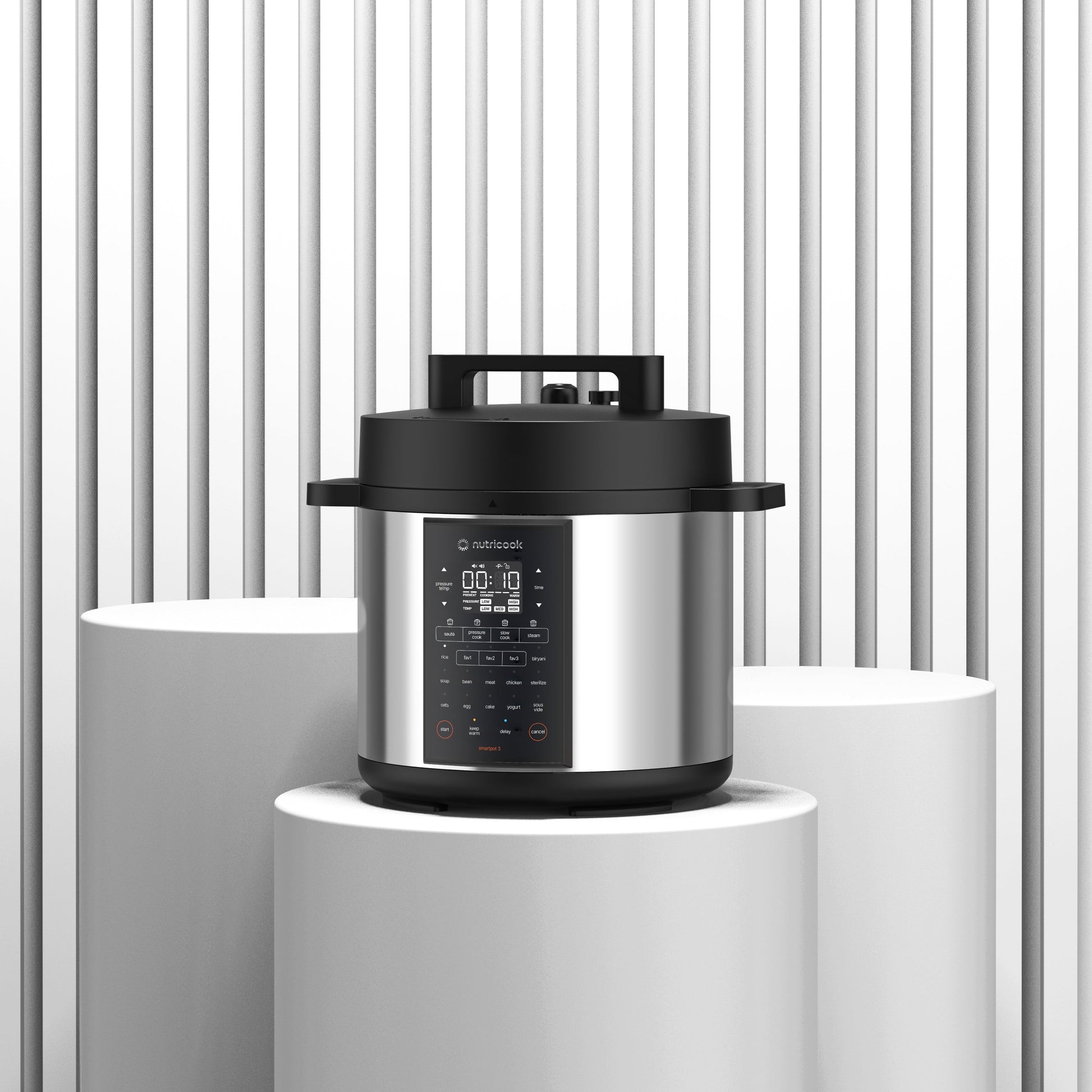 Nutricook Smart Pot 3 6L front view white background