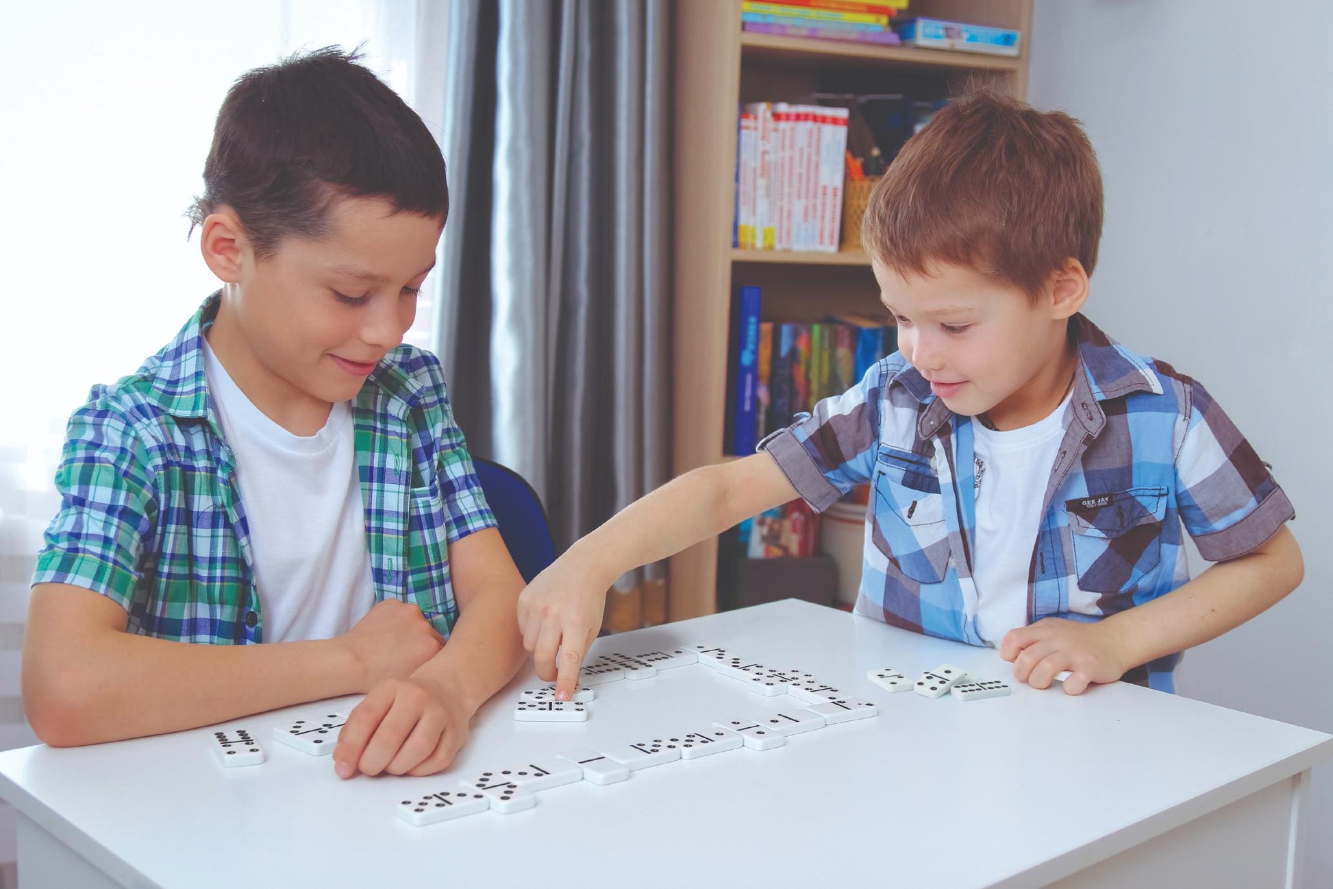 Ambassador - Dominoes Basic | Classic Games Ambassador - Dominoes Basic | Classic Games