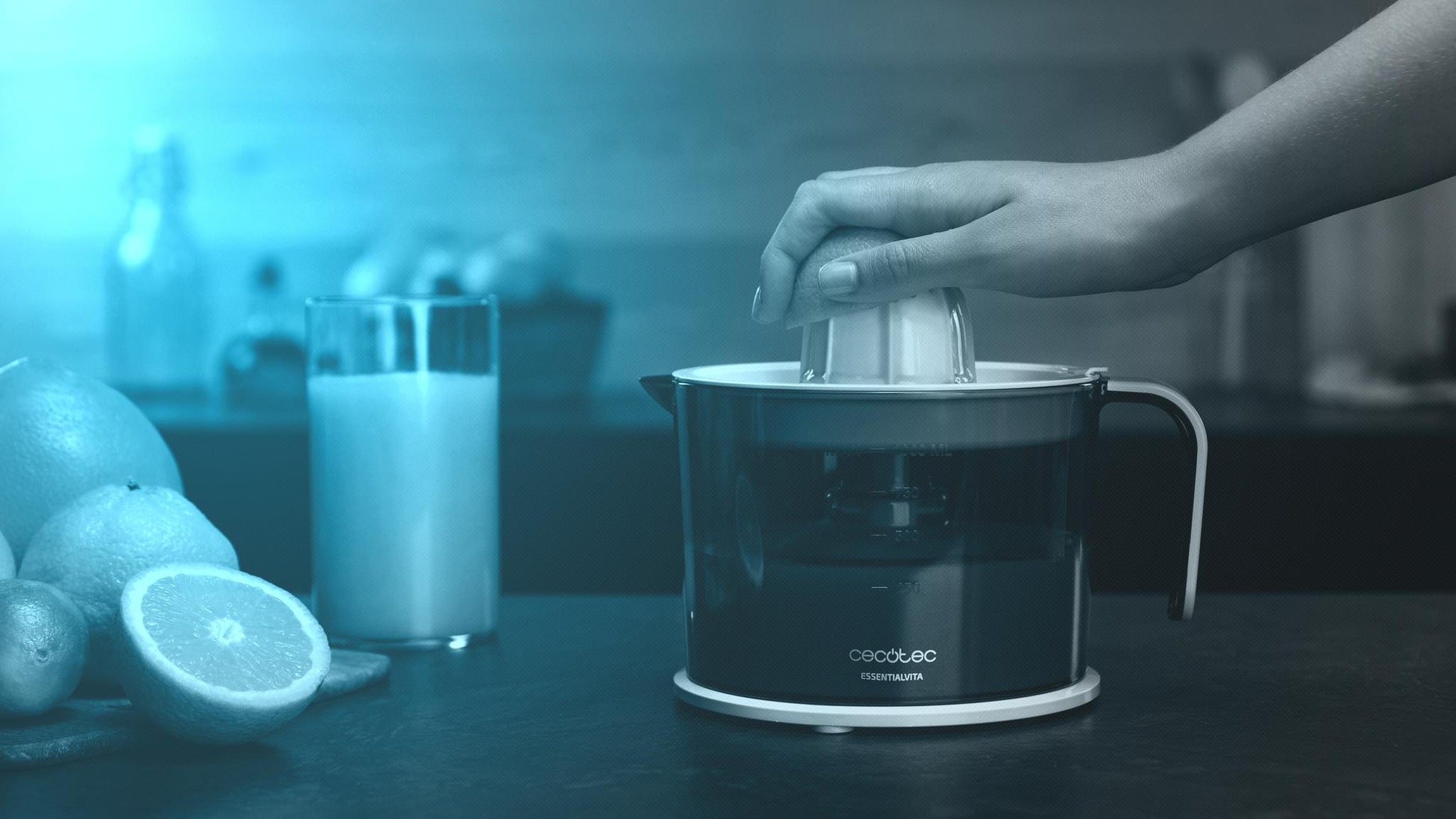 Cecotec EssentialVita Adjust white citrus juicer