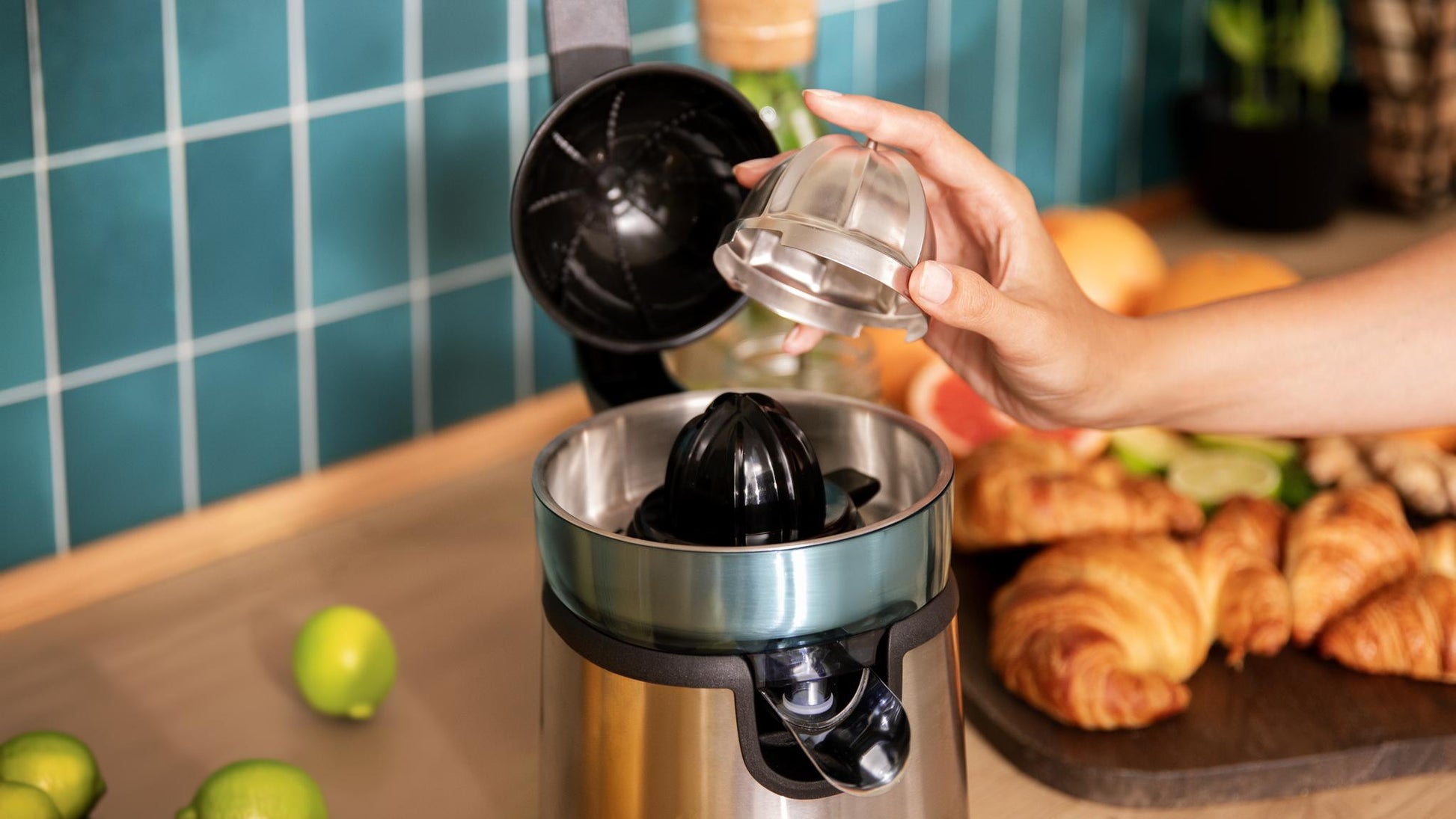Cecotec EssentialVita Hyden 120 Steel juicer