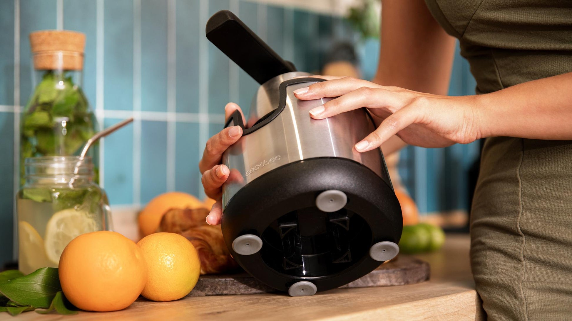 Cecotec EssentialVita Hyden 120 Steel juicer