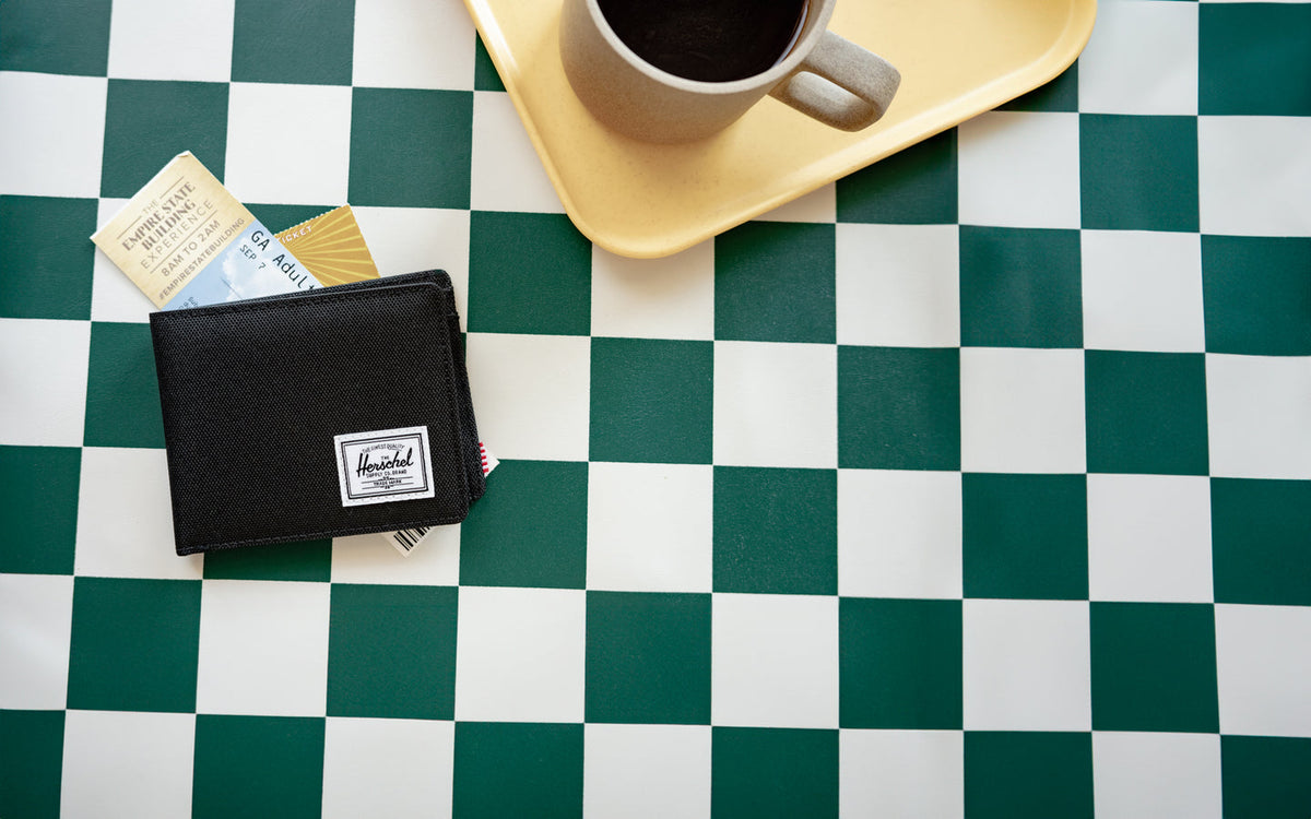 Herschel - محفظة Roy Coin RFID باللون الأسود | مقاس واحد Herschel - محفظة Roy Coin RFID باللون الأسود | مقاس واحد