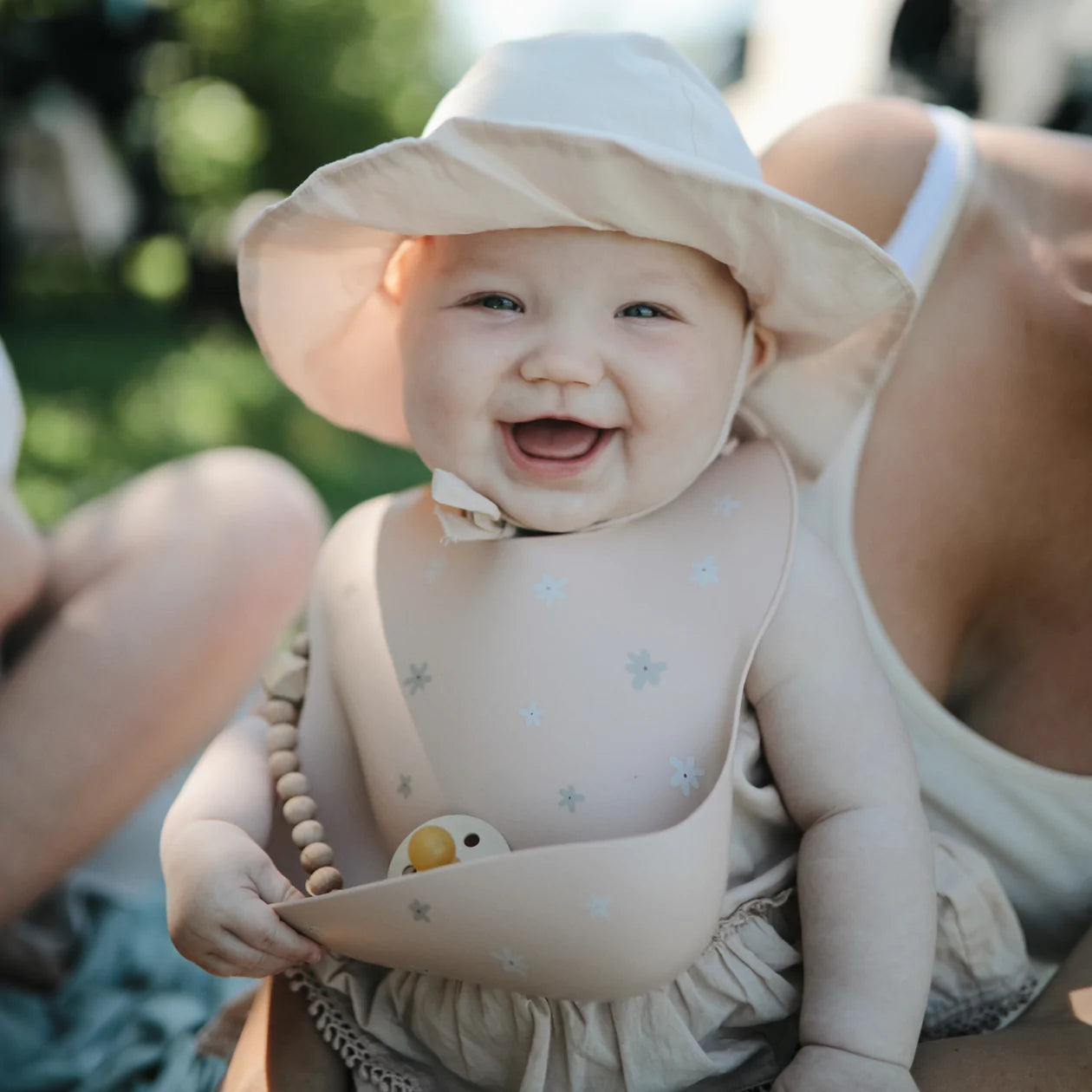 Silicone Baby Bib - Daisy Silicone Baby Bib - Daisy