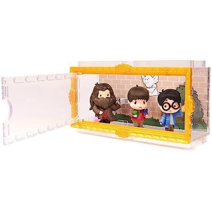 Wizarding World - Micro Magical Moments Hedwig, Harry Potter Figure Set with Harry, Hagrid, Dudley & Display Case 3-Pack