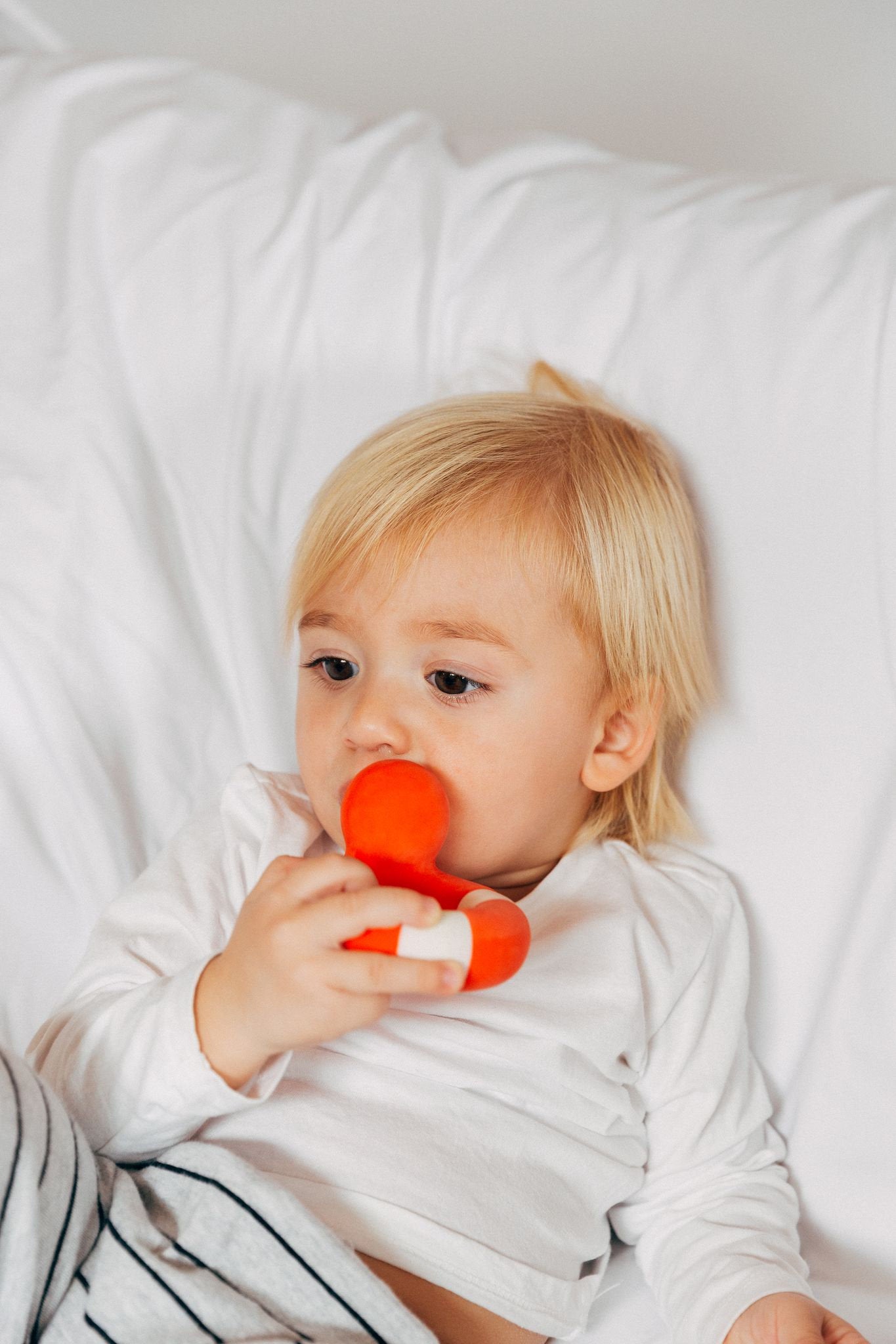 OLI & CAROL - Flo the Floatie Red - Teether & Bath Toy OLI & CAROL - Flo the Floatie Red - Teether & Bath Toy