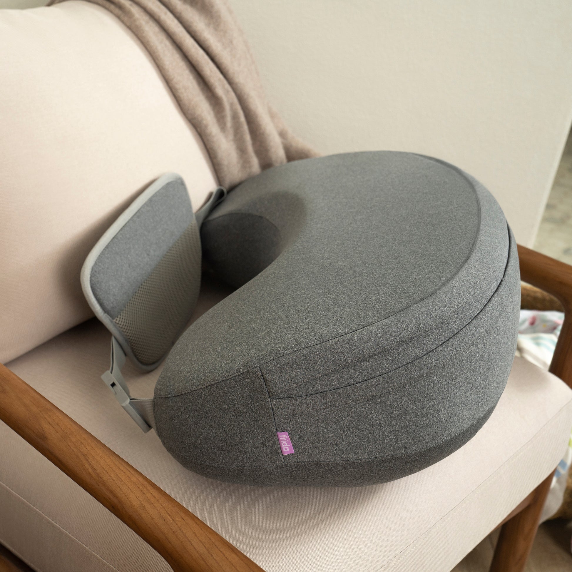 Frida Mom - Adjustable Nursing Pillow Frida Mom - Adjustable Nursing Pillow