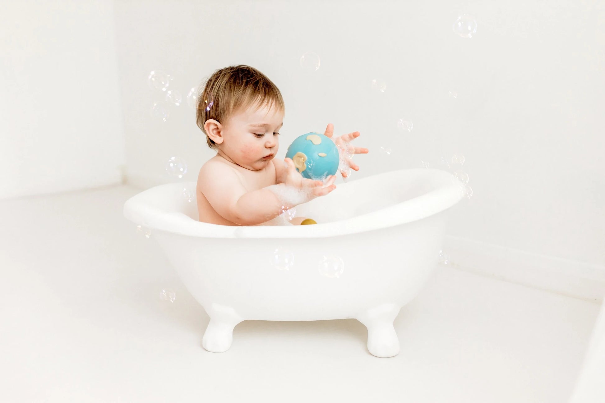 OLI & CAROL - Earthy the World Ball- Teether & Bath Toy - BambiniJO | Buy Online | Jordan