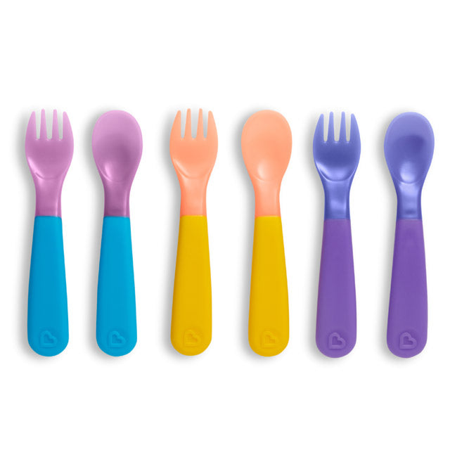 Munchkin ColorReveal™ Color Changing Toddler Forks & Spoons Munchkin ColorReveal™ Color Changing Toddler Forks & Spoons