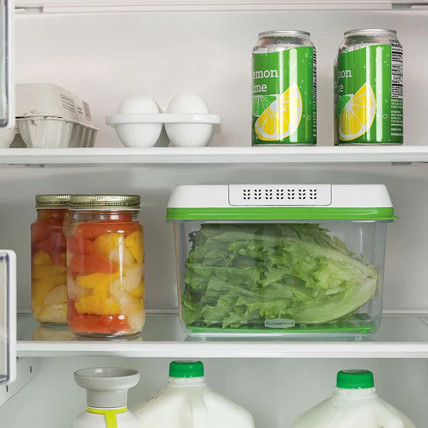 Rubbermaid® - FreshWorks Large Rectangle Food Storage Container, 4.1 L Rubbermaid® - FreshWorks Large Rectangle Food Storage Container, 4.1 L