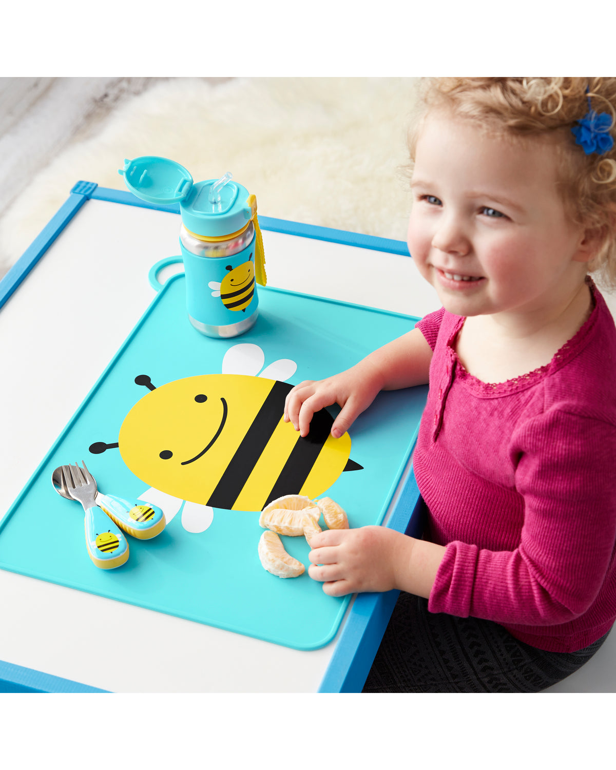Skip Hop - Zoo Fold & Go Silicone Kids Placemat - Brooklyn - Bee Skip Hop - Zoo Fold & Go Silicone Kids Placemat - Brooklyn - Bee