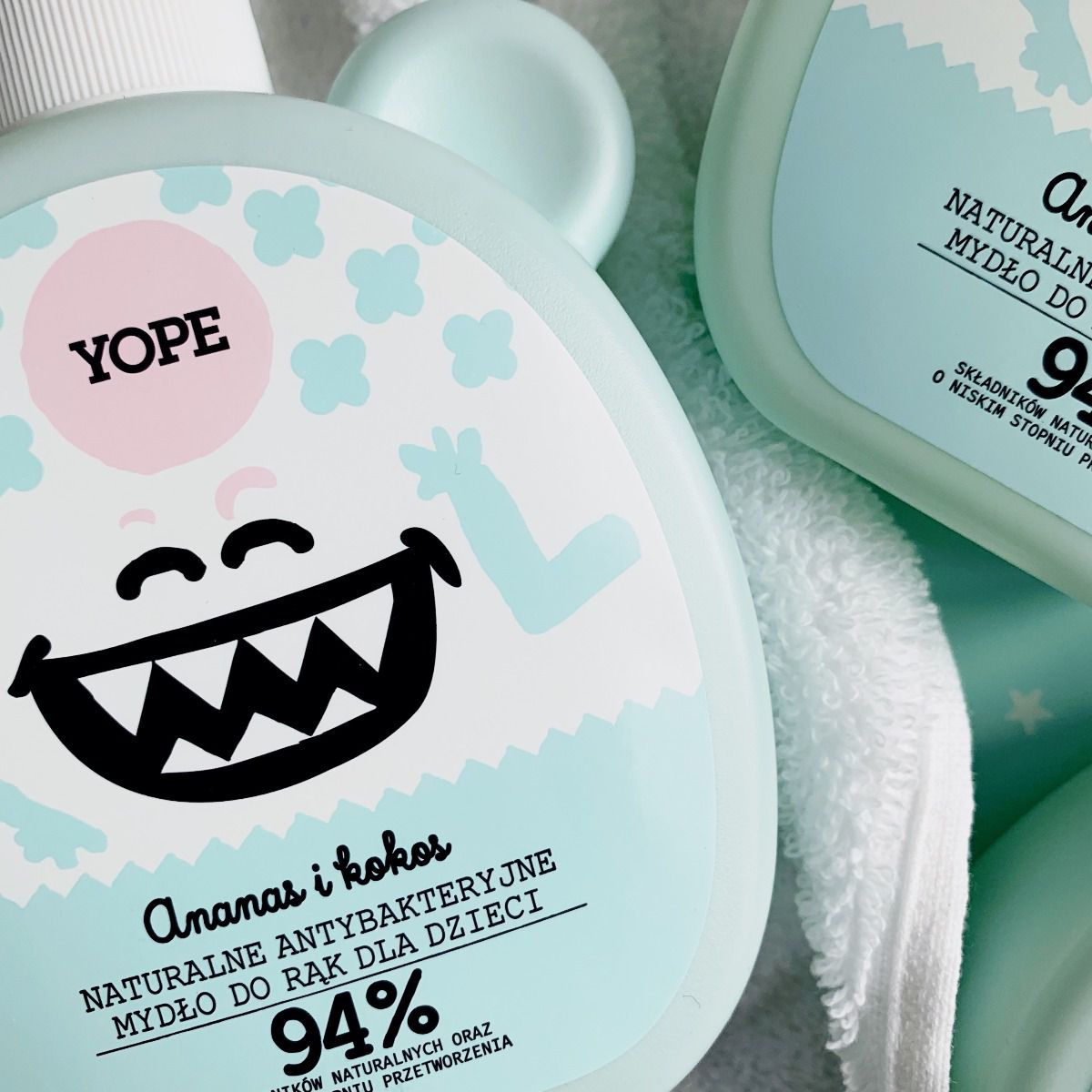 YOPE KIDS Natural anti bacterial Hand Soap Pineapple and Coconut 400ml YOPE KIDS Natural anti bacterial Hand Soap Pineapple and Coconut 400ml