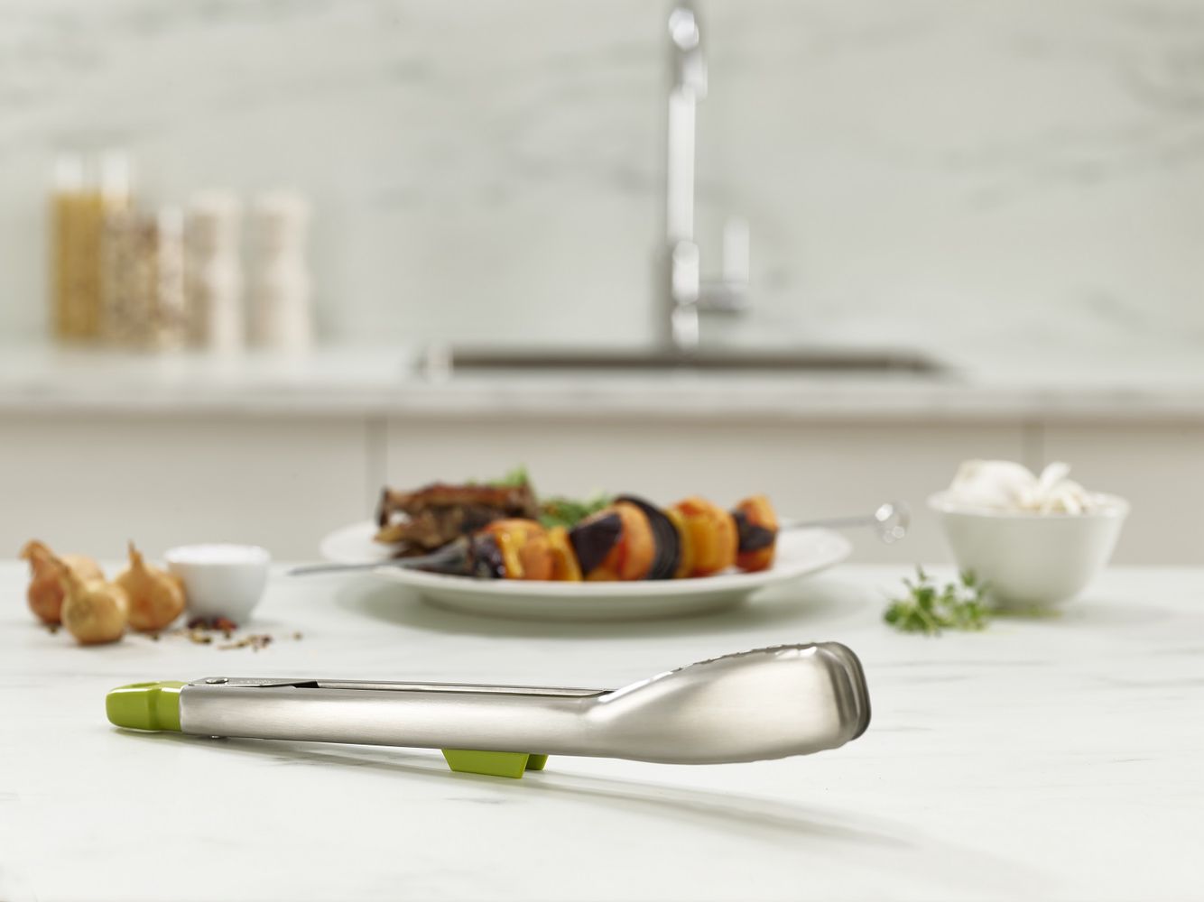Joseph Joseph - Elevate™ Slimline Stainless-steel Tongs Joseph Joseph - Elevate™ Slimline Stainless-steel Tongs