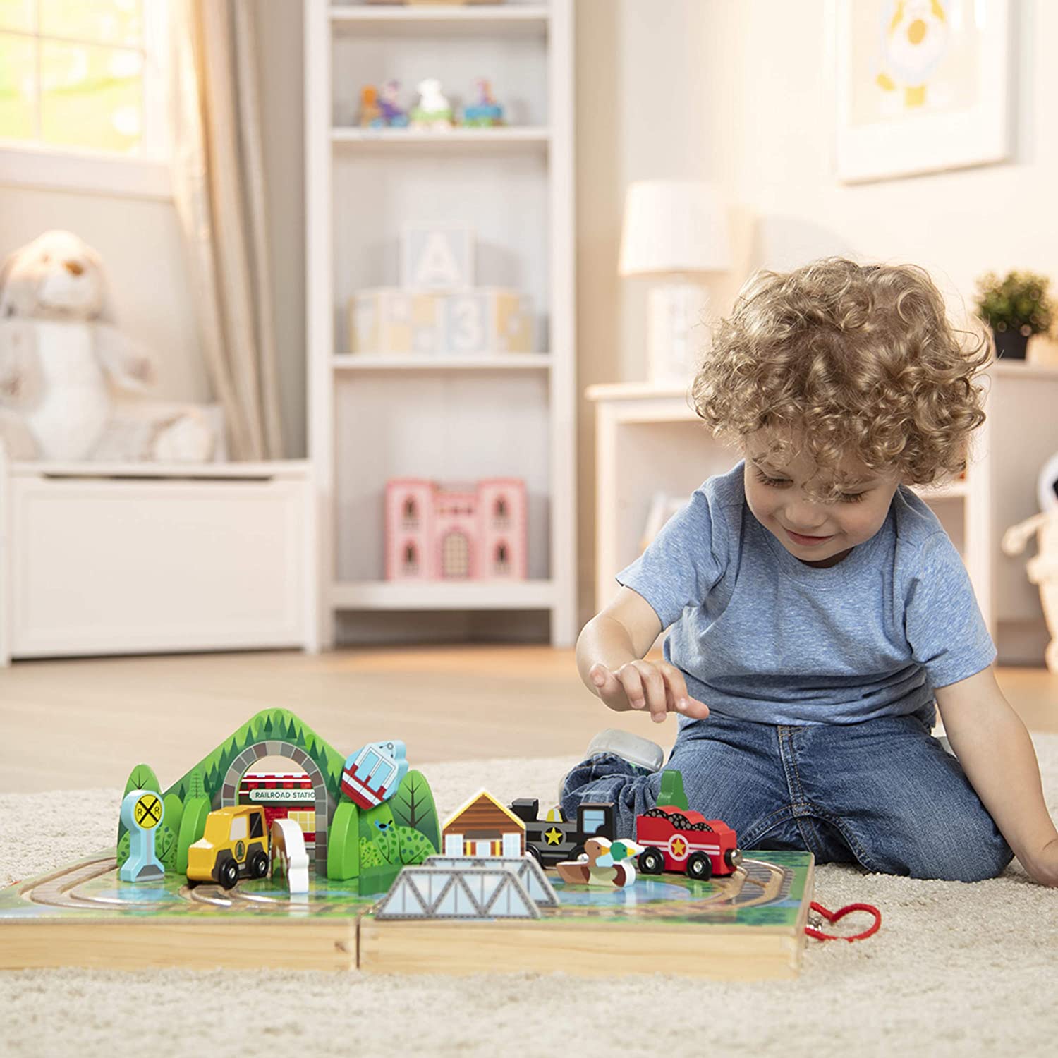 Melissa & Doug TAKE-ALONG RAILROAD Melissa & Doug TAKE-ALONG RAILROAD