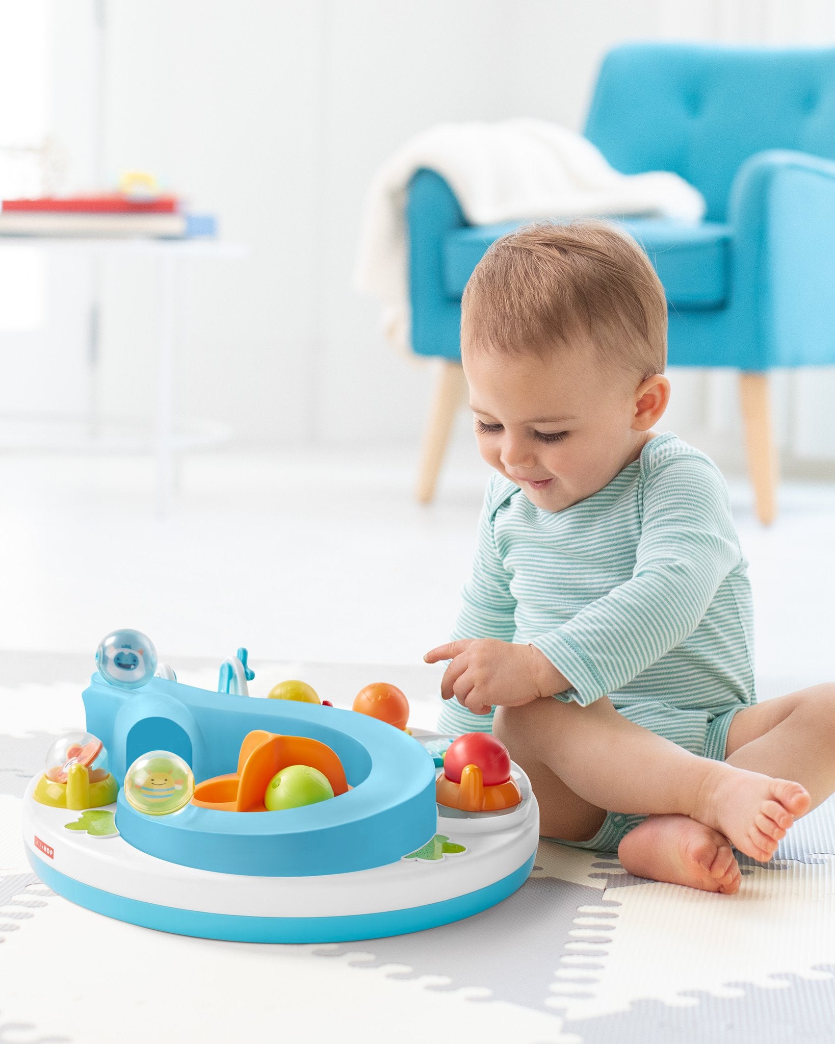 Skip Hop - Explore & More Let's Roll Activity Table Skip Hop - Explore & More Let's Roll Activity Table