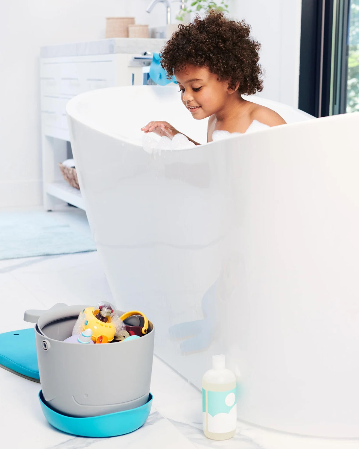 Skip Hop - Moby Stowaway Bath Toy Bucket Skip Hop - Moby Stowaway Bath Toy Bucket