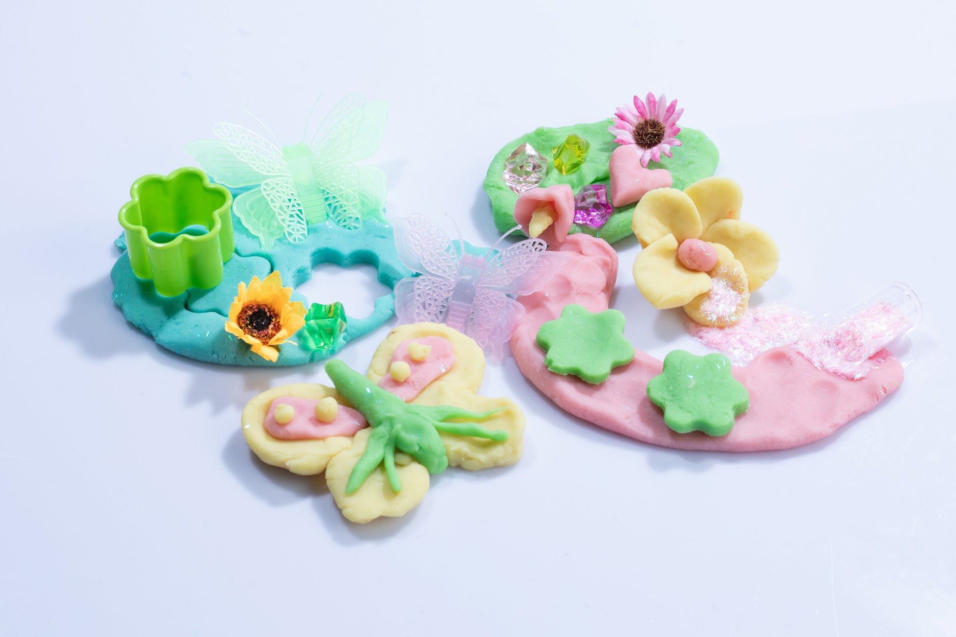 Yippee - Sensory Butterfly Play Dough Kit Yippee - Sensory Butterfly Play Dough Kit