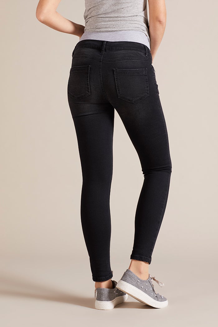 Skinny Black Maternity Jeans - Size 42 Skinny Black Maternity Jeans - Size 42