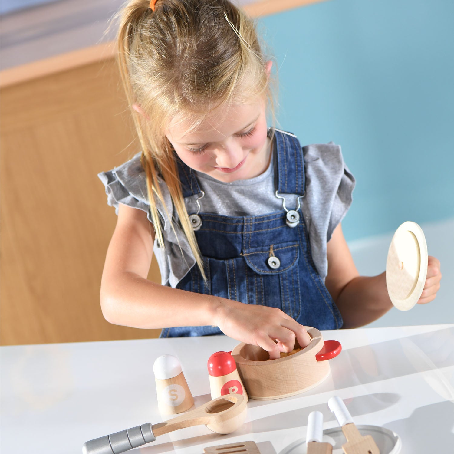 Hape - Cook & Serve Set Hape - Cook & Serve Set