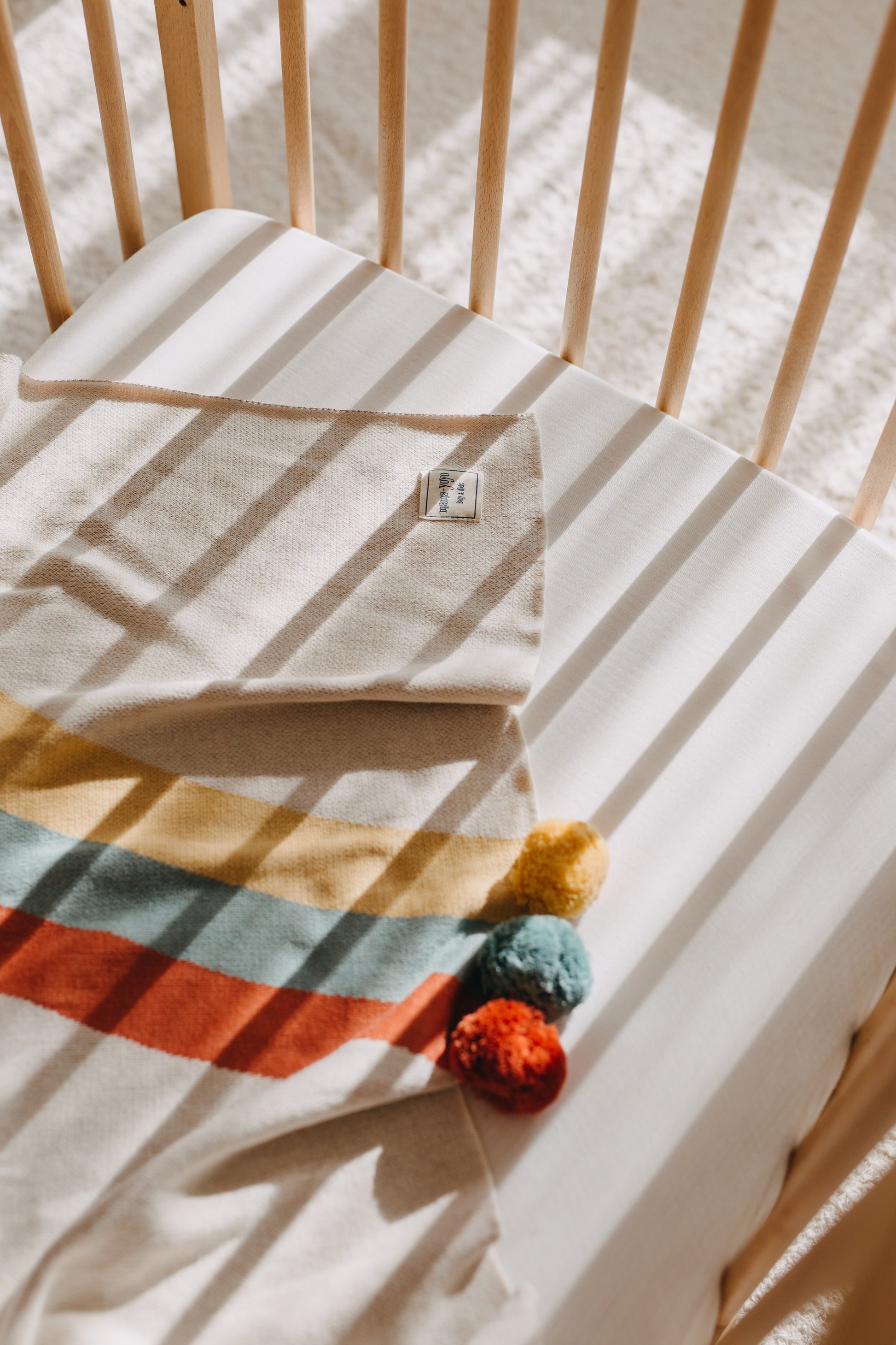Organic Pompom Knitwear Blanket - Rainbow Organic Pompom Knitwear Blanket - Rainbow