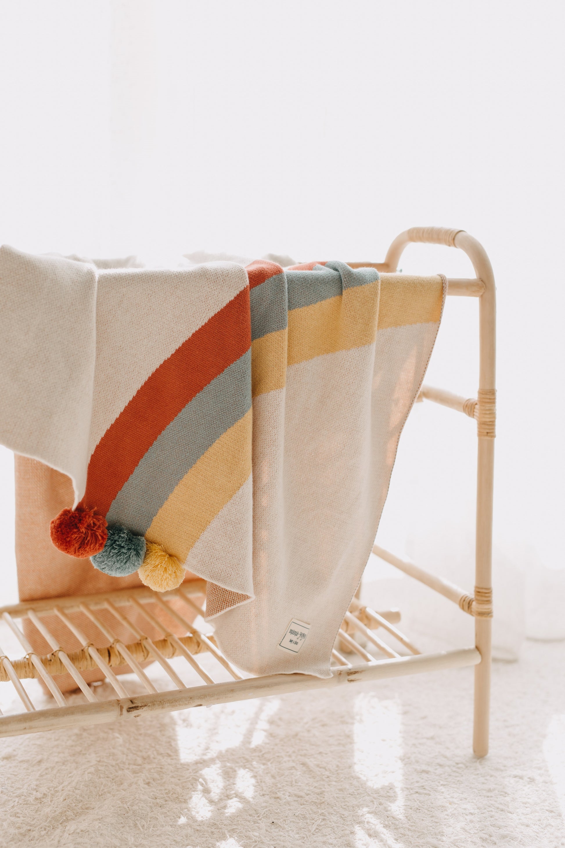 Organic Pompom Knitwear Blanket - Rainbow Organic Pompom Knitwear Blanket - Rainbow