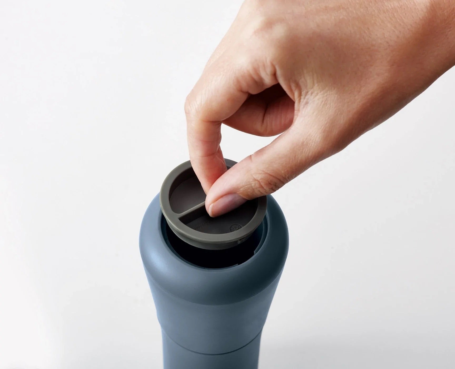 Joseph Joseph - Milltop™ Salt & Pepper Mills - Editions Joseph Joseph - Milltop™ Salt & Pepper Mills - Editions
