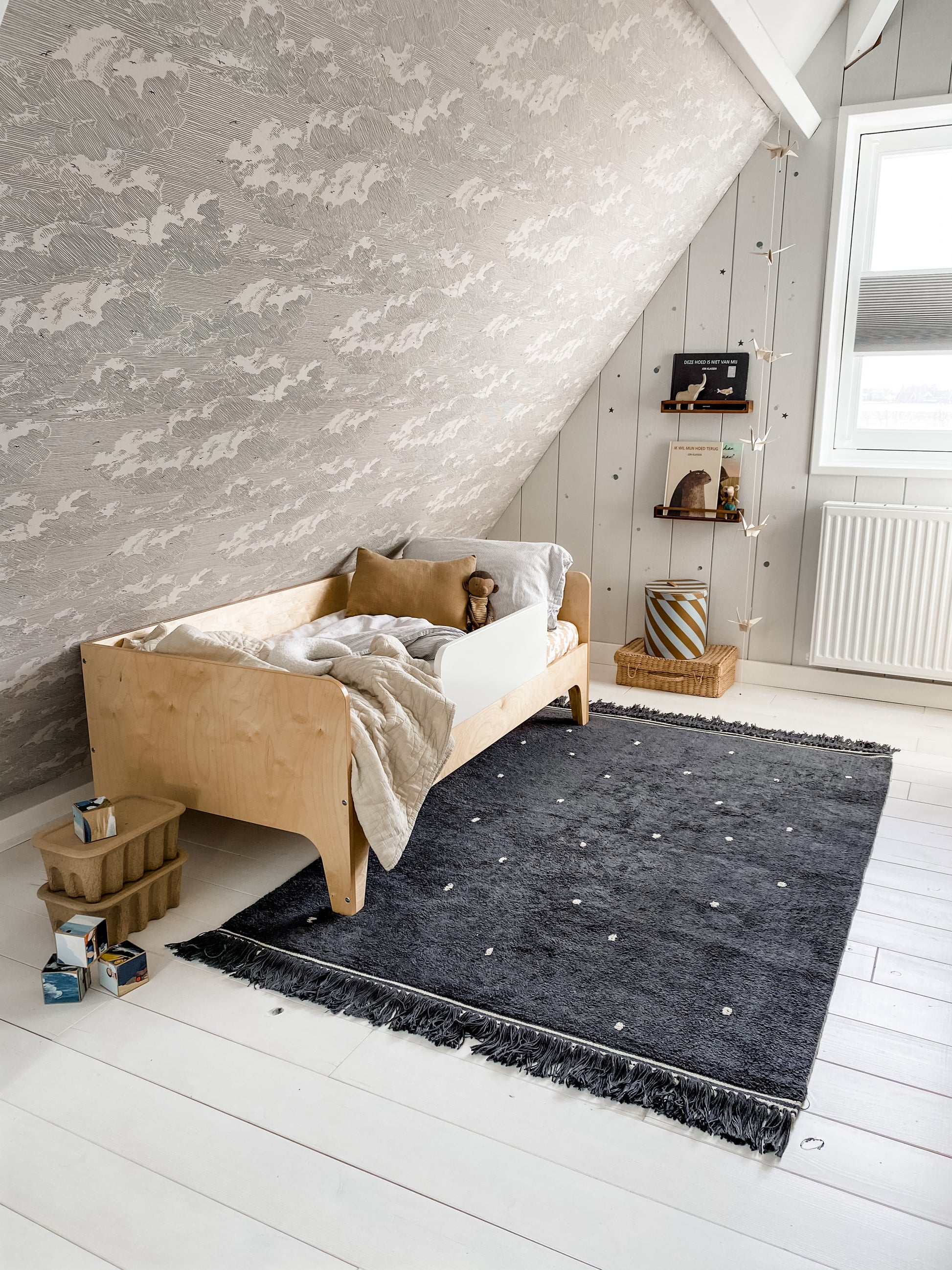 Tapis Petit - Emily dot antracite Rug | 170x120cm Tapis Petit - Emily dot antracite Rug | 170x120cm