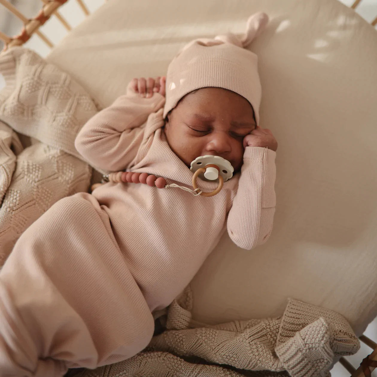 MUSHIE - Organic Ribbed Baby Beanie - Blush