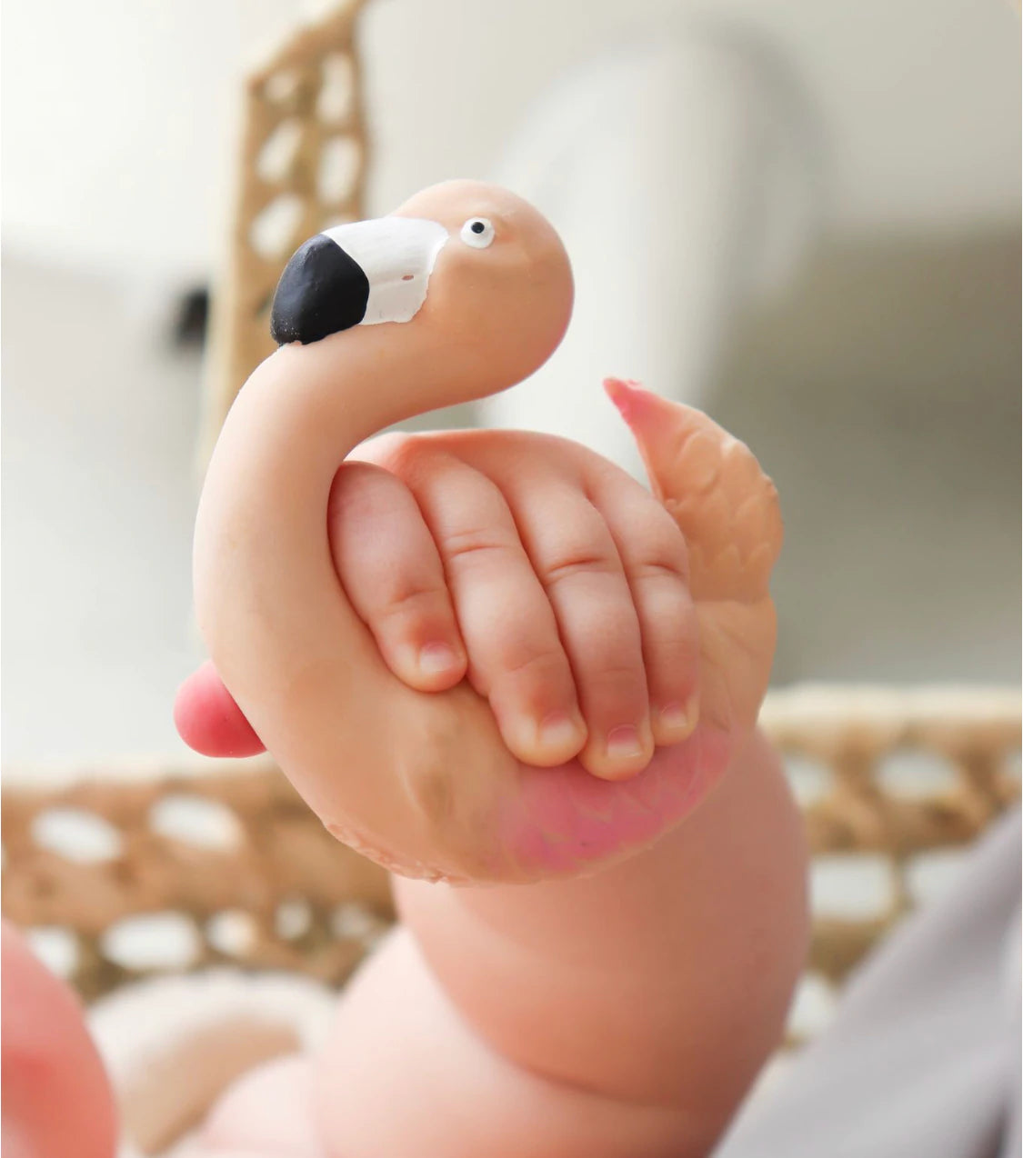 OLI & CAROL - Sky the Flamingo - Teether & Bath Toy OLI & CAROL - Sky the Flamingo - Teether & Bath Toy