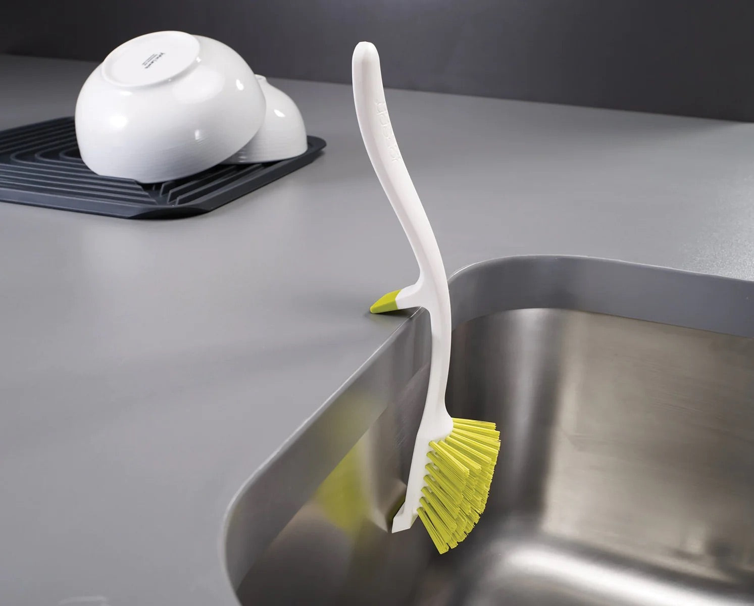 Joseph Joseph - Edge™ Washing-up Brush Joseph Joseph - Edge™ Washing-up Brush
